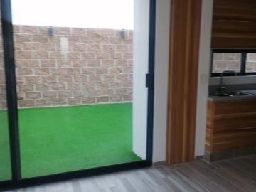 Casa en Venta en Pedregal de Schoenstatt, Diseño de Autor, 4 Recamras, 3.5 Baños