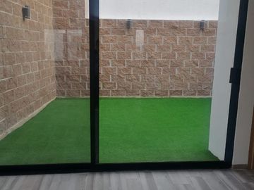 Casa en Venta en Pedregal de Schoenstatt, Diseño de Autor, 4 Recamras, 3.5 Baños