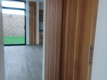 Casa en Venta en Pedregal de Schoenstatt, Diseño de Autor, 4 Recamras, 3.5 Baños