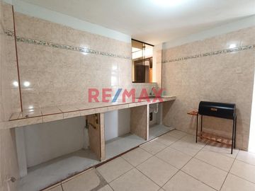 ✨🏠 ¡Oportunidad única en Chiclayo! 🏠✨

¿Buscas una casa espaciosa y bien ubicada para tu familia o como inversión? ¡Tenemos la propiedad perfecta pa