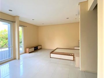 Disewakan Town House di Kemang Konsep Minimalis Kondisi Siap Huni HSE-A0672