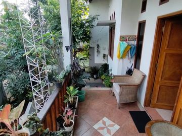 PERLU RENOV Rumah Ligar DKT Cigadung Dago Tubagus Ismail Bandung
