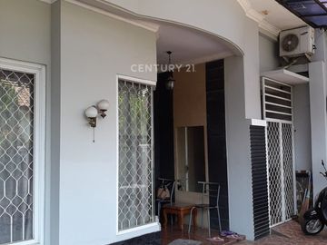 Rumah Luas Nyaman Di Bintara Indah Bekasi Akses Mudah Ke Jakarta