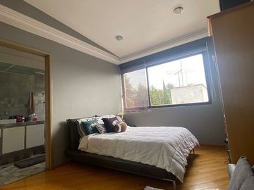 Increíble casa en Parques de la Herradura
