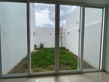 CASA EN VENTA EN COTO RINCONADA LOS MEZQUITES