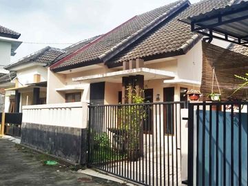 Rumah dekat Kampus UII jalan Kaliurang Km 13