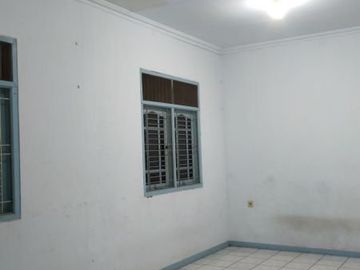 Rumah second cocok utk kos2an dkt kampus UI di Kukusan Depok