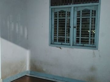 Rumah second cocok utk kos2an dkt kampus UI di Kukusan Depok