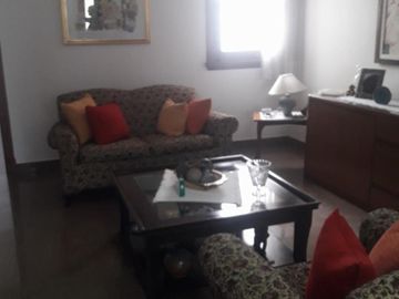 Chalet en venta de tres ambientes en Haedo Norte Excelente ubicacion