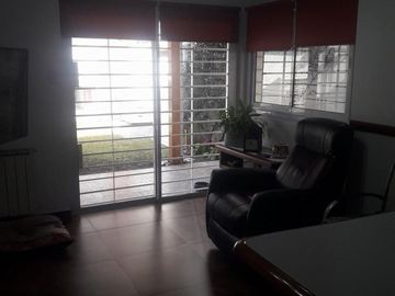 Chalet en venta de tres ambientes en Haedo Norte Excelente ubicacion