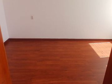 apartamento en arriendo en el chico. Cod A121048