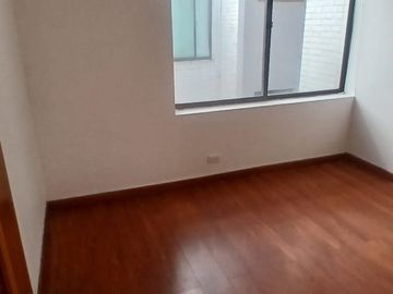 apartamento en arriendo en el chico. Cod A121048