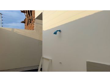 CASA AMPLIA A ESTRENAR EN LAS ORQUDEAS, MANTA