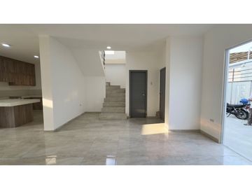 CASA AMPLIA A ESTRENAR EN LAS ORQUDEAS, MANTA