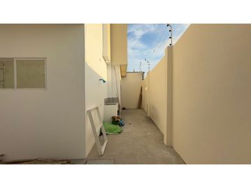 CASA AMPLIA A ESTRENAR EN LAS ORQUDEAS, MANTA