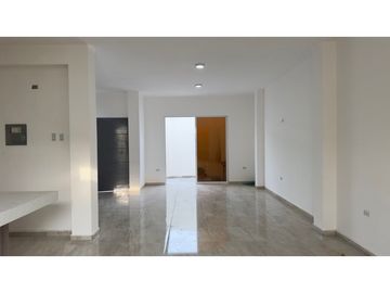 CASA AMPLIA A ESTRENAR EN LAS ORQUDEAS, MANTA