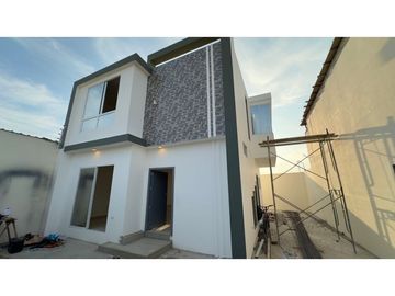 CASA AMPLIA A ESTRENAR EN LAS ORQUDEAS, MANTA