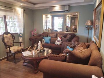 Sea Confiable Alquila con opción a Compra hermosa Casa en San Antonio