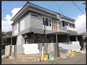 Rumah minimalis di mulyosari utara surabaya
