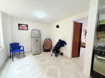 casa en venta en villa imperial. Cod V2305