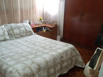Venta PH/Tipo casa. Balcón y Terraza