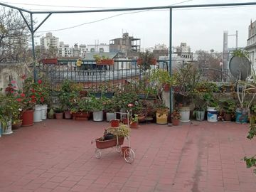 Venta PH/Tipo casa. Balcón y Terraza