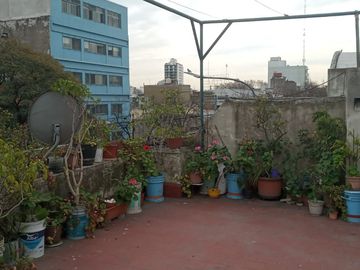 Venta PH/Tipo casa. Balcón y Terraza