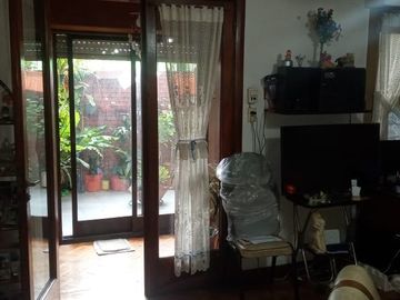 Venta PH/Tipo casa. Balcón y Terraza