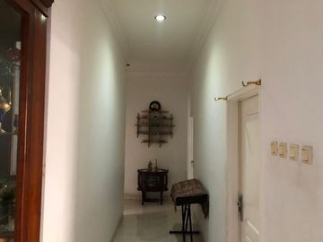 Rumah Jurangmangu Lokasi Strategis Siap Huni