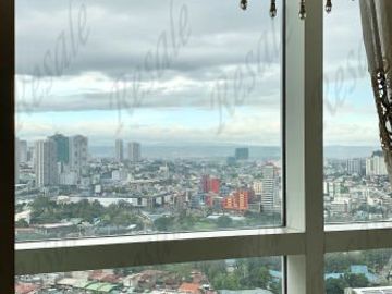 2BR UNIT for SALE at Manansala Tower