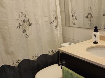 VENDO DEPARTAMENTO 2 DORM 2 BAÑOS  CERCANO A HOSPITAL FRICKE
