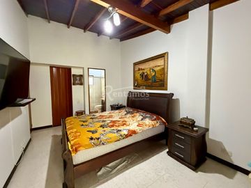 casa en arriendo en loma de las brujas. Cod A776949