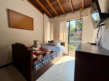 casa en arriendo en loma de las brujas. Cod A776949