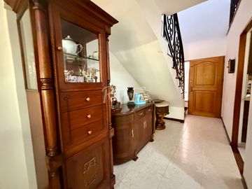casa en arriendo en loma de las brujas. Cod A776949