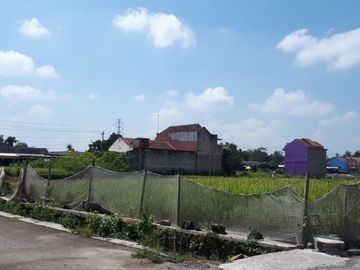 PREMIUM JOGLO DI UTARA CANDI PRAMBANAN TANAH LUAS VIEW GUNUNG MERAPI