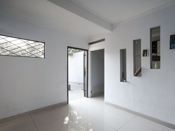 Rumah SHM Bebas Banjir 14 Menit ke RS Mitra Keluarga Jatiasih J-52066