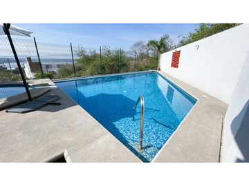 CASA EN VENTA CON VISTA AL LAGO 