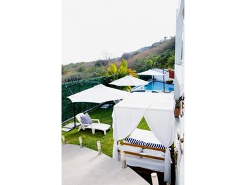 CASA EN VENTA CON VISTA AL LAGO 