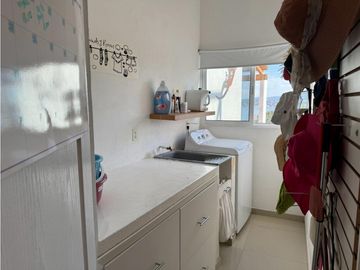 CASA EN VENTA CON VISTA AL LAGO 
