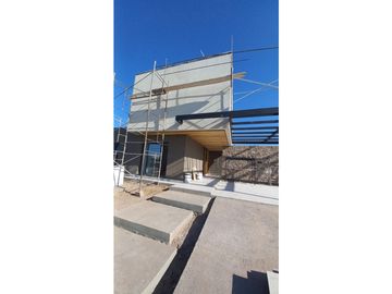 VENDO CHALET MODERNO EN BARRIO PRIVADO GRAN BOEDO LUJAN DE CUYO