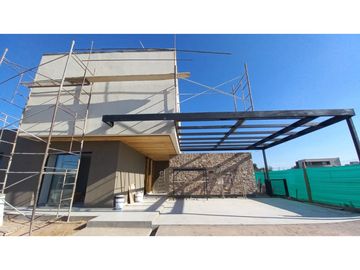 VENDO CHALET MODERNO EN BARRIO PRIVADO GRAN BOEDO LUJAN DE CUYO