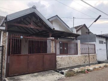 Rumah siap huni di griya babatan Mukti Surabaya