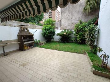 Roque Saenz Peña 1184 - En la mejor zona de Olivos