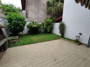 Roque Saenz Peña 1184 - En la mejor zona de Olivos