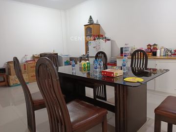 Disewakan Rumah Asri Summarecon Cluster Amanda