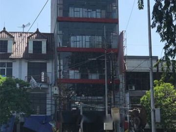 Gedung 6 Lantai Raya Kertajaya Pusat Surabaya dkt Manyar Kertoarjo