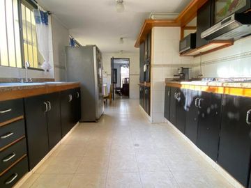 casa en venta en villa santos. Cod V131