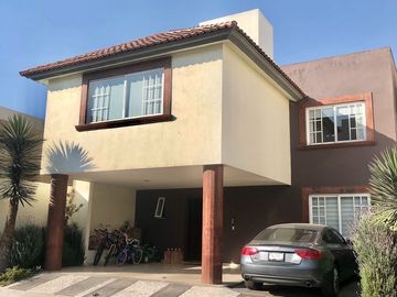 Casa en Condominio en Venta en Rinconada La Isla, Metepec Edo Mex