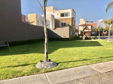 Casa en Condominio en Venta en Rinconada La Isla, Metepec Edo Mex