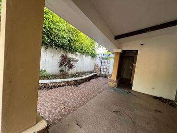 CASA DE CAMPO / HACIENDA VALLE SANTA CATALINA / 1156m2 / ESQUINA / YG